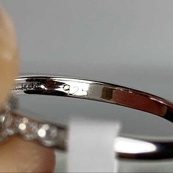 1.00 Ct. VVS1 Ice Blue Moissanite Ring, Size 7 - Picture 6 of 9